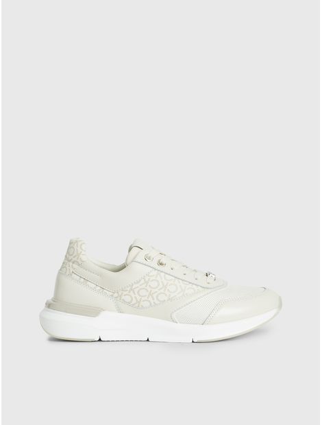Zapatillas-con-logo-de-piel