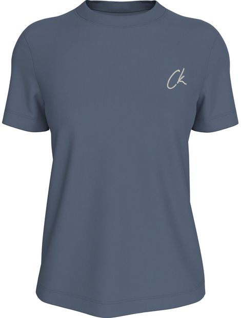 Camiseta-con-logo-bordado
