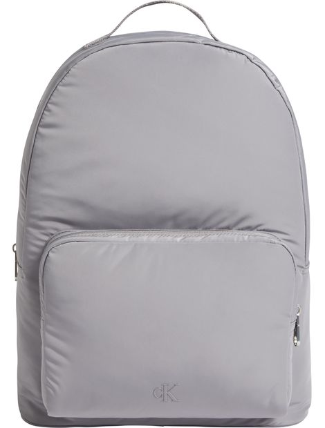 Mochila-over-webbing