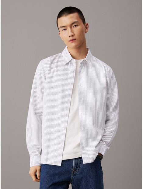 Camisa-holgada-de-raya-diplomatica