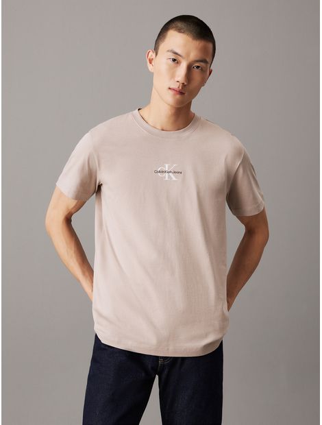 Camiseta-con-monograma