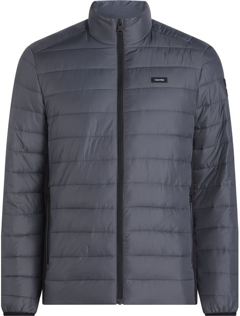 Chaqueta-de-plumas-de-materiales-reciclados