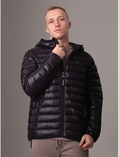 Chaqueta-acolchada-con-capucha