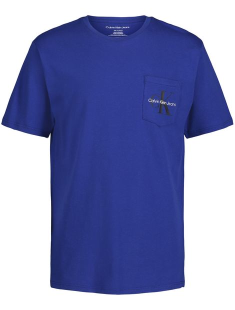 Camiseta-con-bolsillo-y-logotipo-para-niño